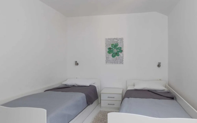 Apartment Super Marijo - Two-bedroom Apartment With Sea View