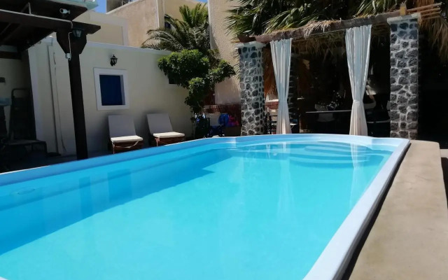 5bedroom villa in perissa beach