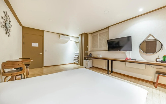 Boryeong Coconut Motel