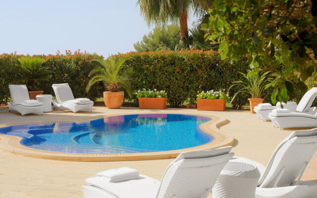 The St. Regis Mardavall Mallorca Resort