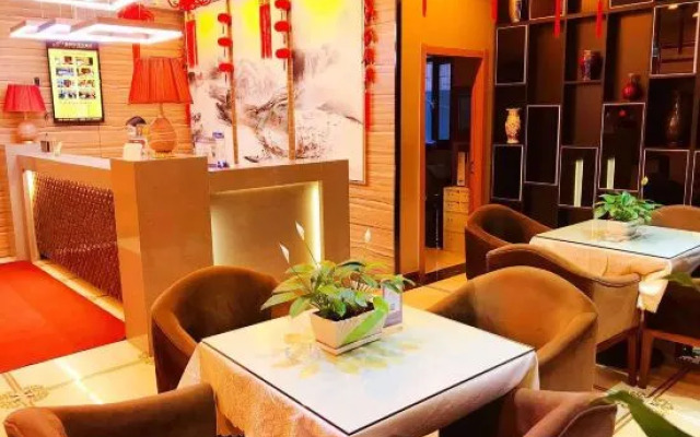 Elong Wanguo Hotel (Liaoyuan Railway Station Traditional Chinese Medicine Hospital)