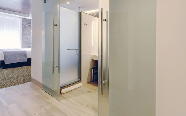 The Singapore EDITION