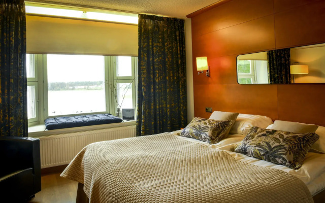 Hotel Aateli Lakeside