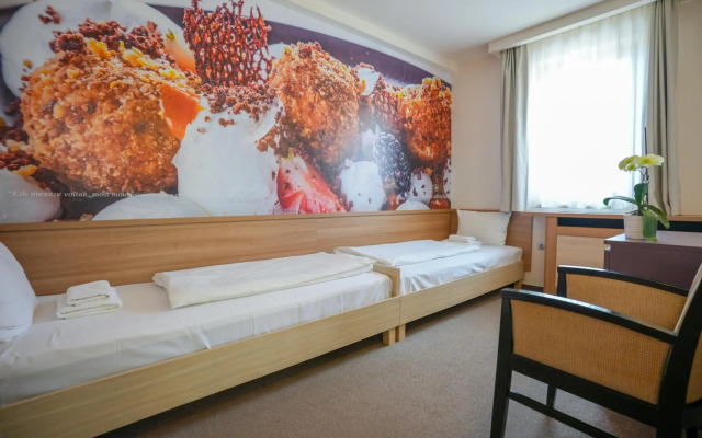 Imola Udvarhaz Hotel