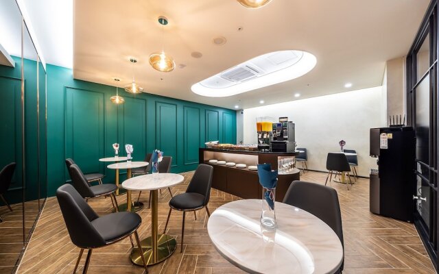 Suwon Aritte Hotel