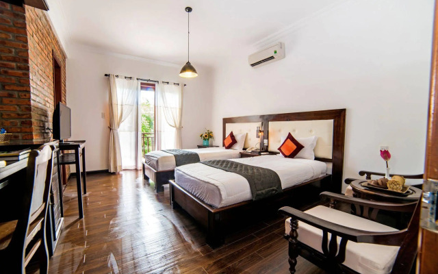 Calm House Hotel Hoi An