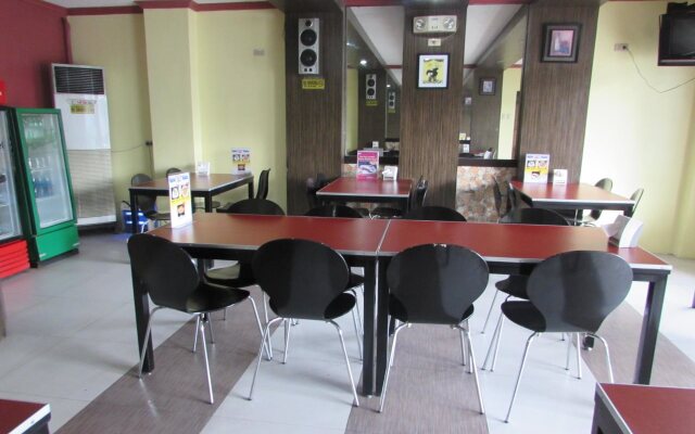 Oyster Plaza Hotel