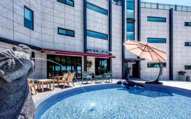 Seogwipo Moira Spa Pension