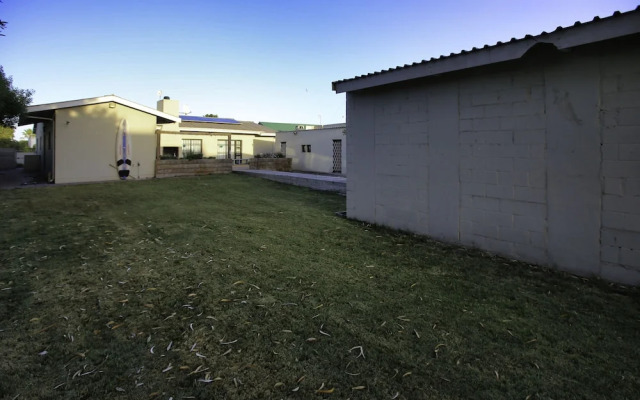 Sandy Feet Langebaan 8-sleeper