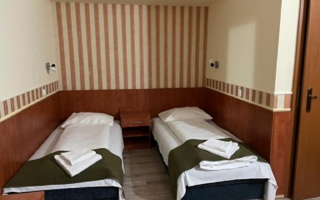 Economy Twin room (twin beds)