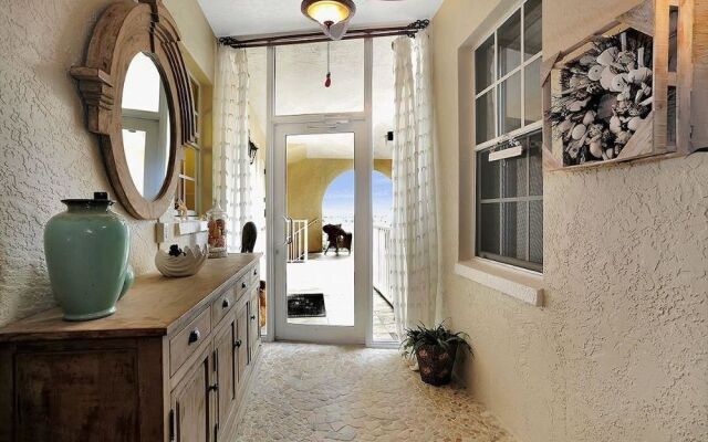 Royal Marco Way Condo