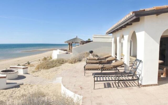 Casa Zillori by RedAwning