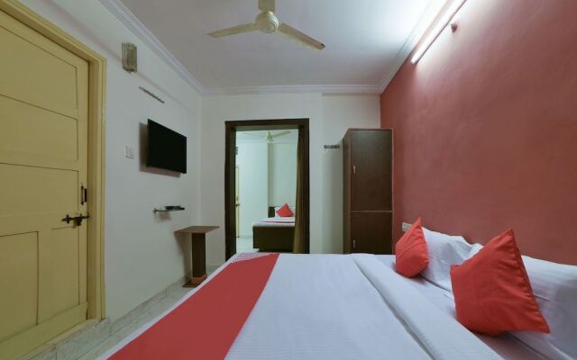 OYO 16533 Hotel Sudarshan