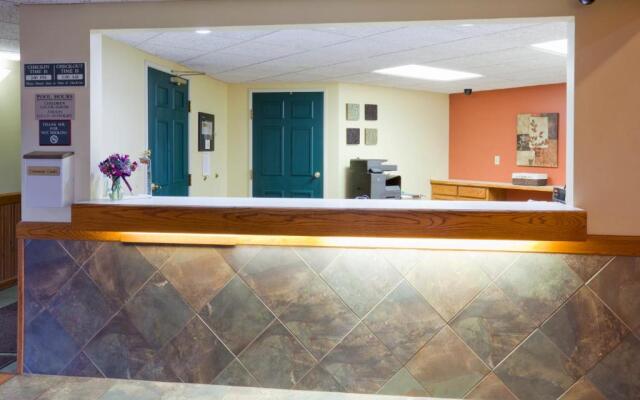 Paynesville Inn And Suites