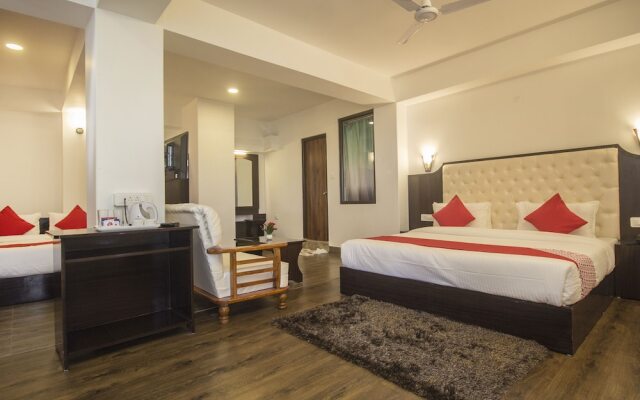 OYO 16637 Tiara Regency