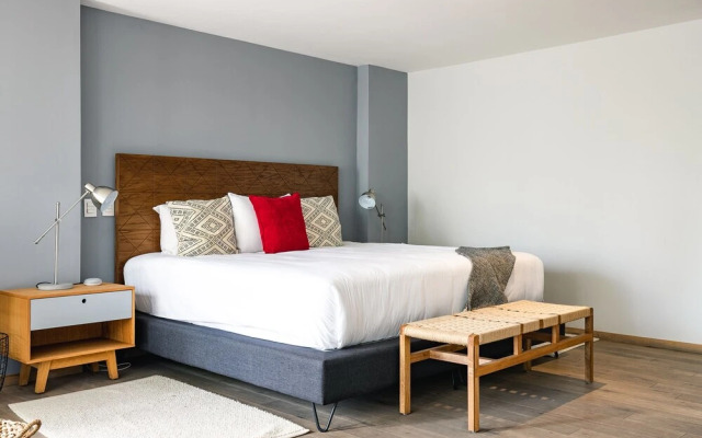 Casai Luxury Designer Apt in the Best Location