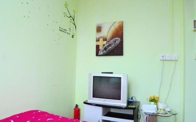 Guangzhou 18 Years Old Apartment