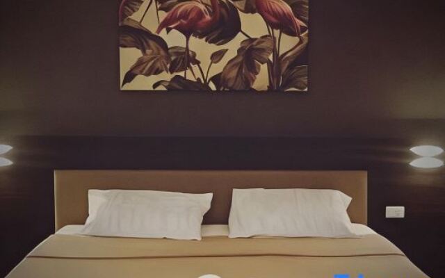 Leux Hotel