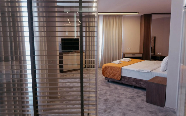 Hotel Lebed