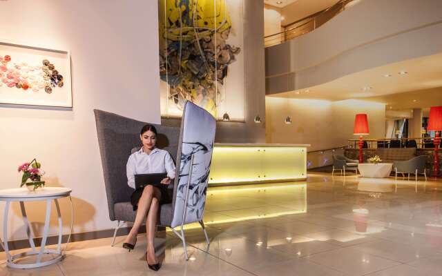 Hennessy Park Hotel
