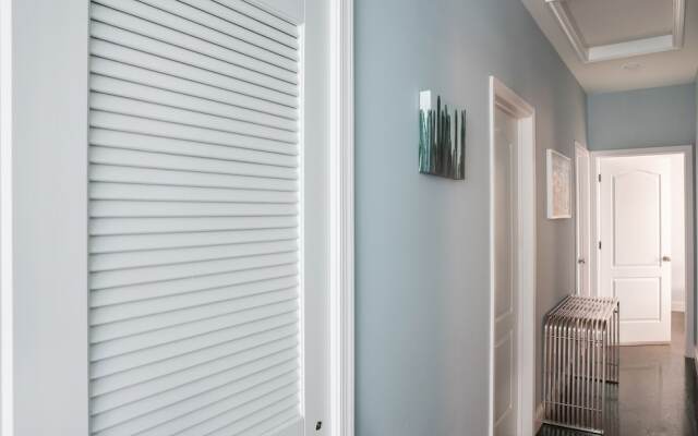 Giles Ave 6 Bedroom Gem