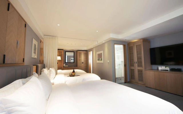 Travelodge Myeongdong City Hall