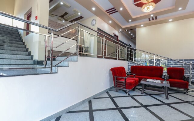 OYO 14126 Vizag Grand