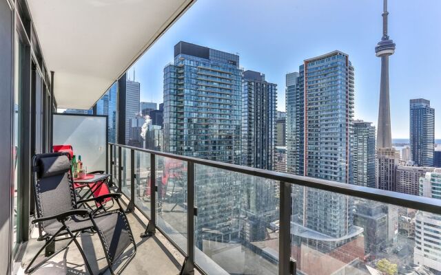 Noel Suites- Peter and Richmond St West