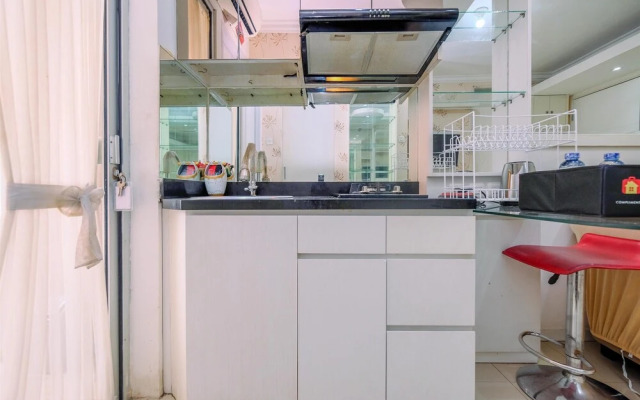 Modern And Tidy 2Br Bassura City Apartment
