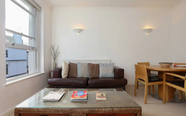 1 Bedroom Apartment in Notting Hill Accommodates 2