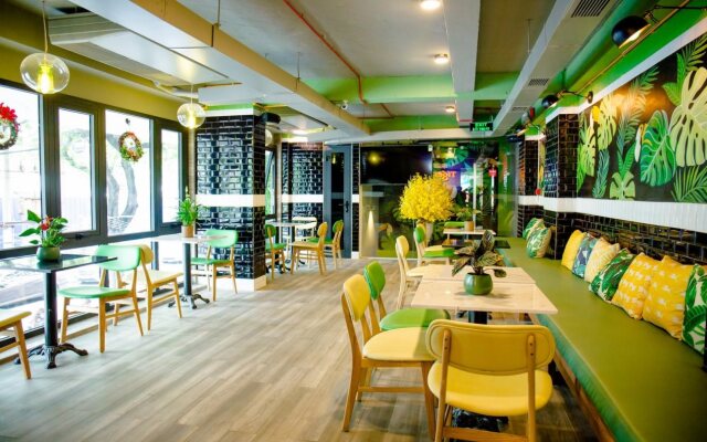 Papaya Saigon Central Hotel