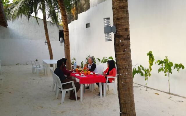 Mandhoo Retreat