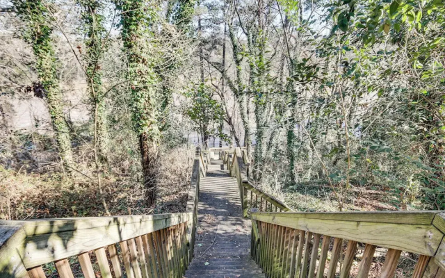 Riverfront Columbia Condo: 4 Mi to Usc!