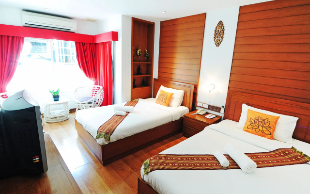 Baan Sukhumvit Soi 18