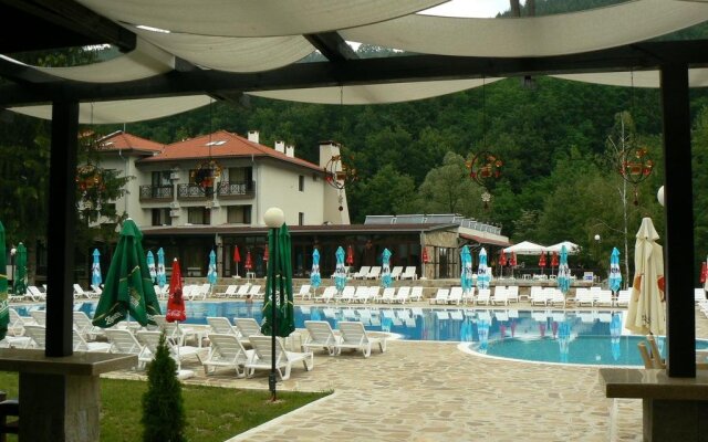 Ostrova Holiday Village