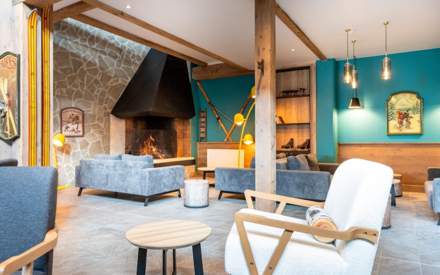 Retreat With Shared Pool and Terrace