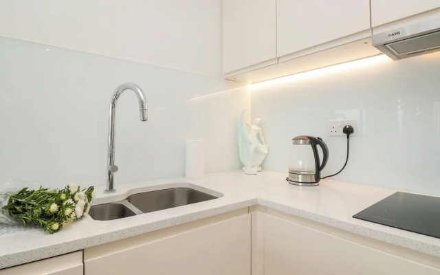 Apartment 20 Summer Place