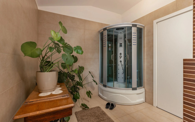 Terra Magica Deluxe Apartment OR Room with Private Parking, Terrace and Sea View