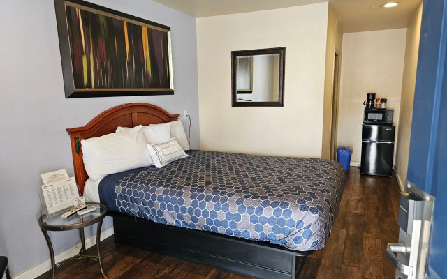 California Suites Motel