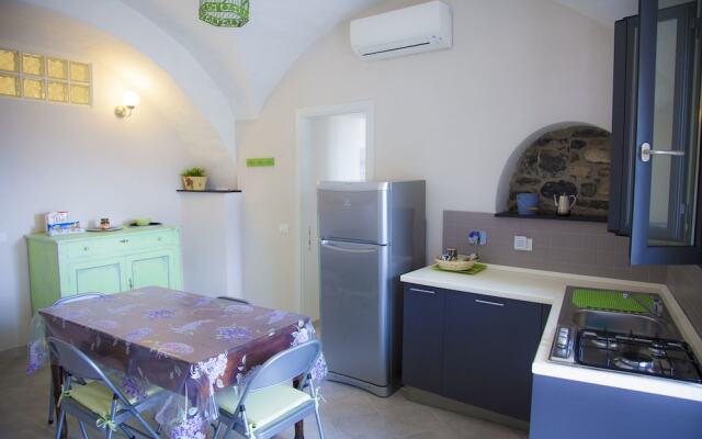 Casa Giulia Diano Castello