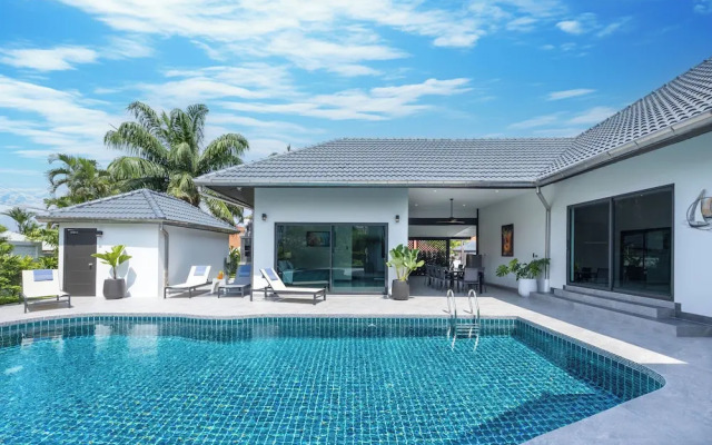 Villa Waree minutes to City and Beach