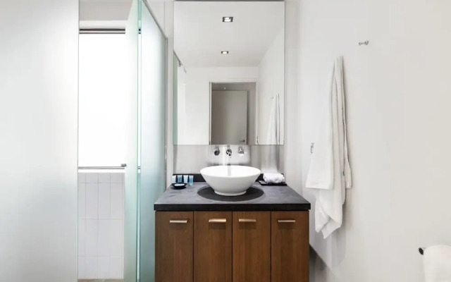 Temple 221 2BR Resort Spa Apartment