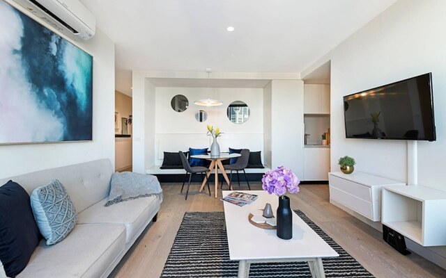Melbourne City Centre Designer 2bedroom Apt Vme398