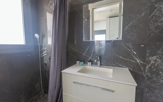 Protaras Holiday Villa El34 - Seafront Villa