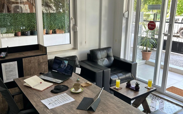 The Nar Suit & Apart