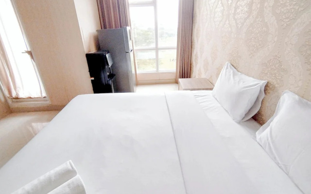 Comfy And Classic Studio At Grand Sungkono Lagoon Apartment