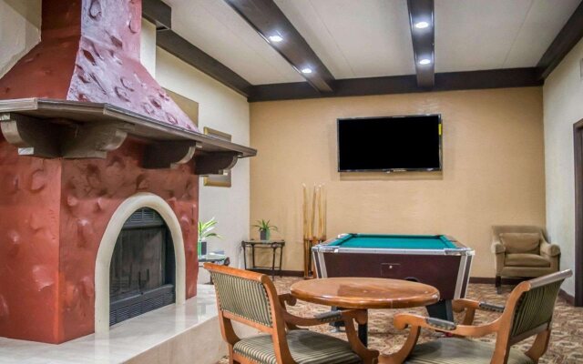 Clarion Pointe Tampa-Brandon Near Fairgrounds and Casino