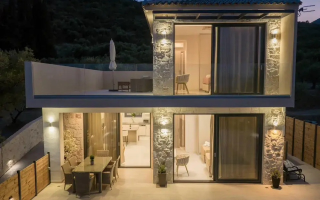 J&K Villa with private pool