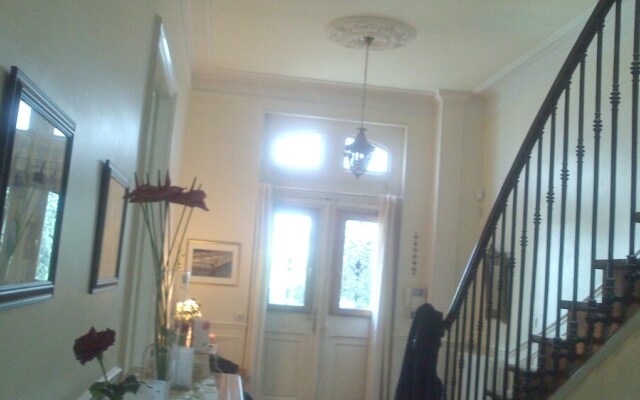 House With 5 Bedrooms in Toulouse, With Enclosed Garden