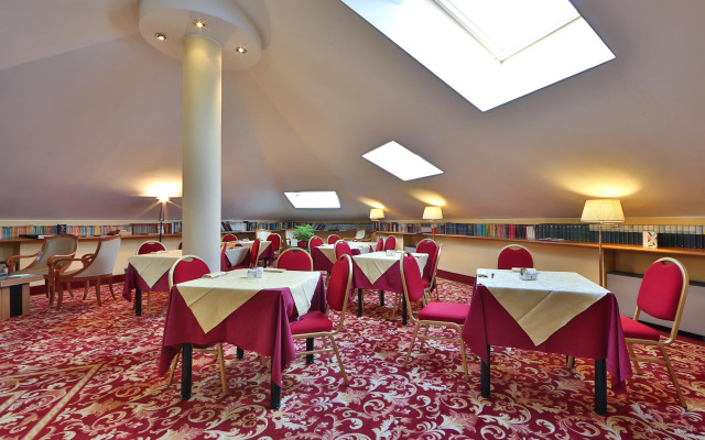 Hotel Mirage, Sure Hotel Collection by Best Western